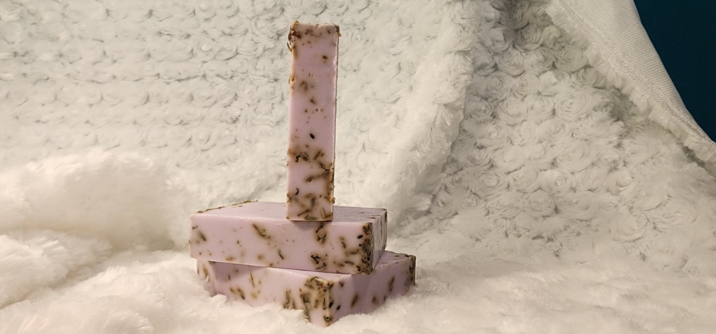🌿 Lavender Bliss Goat’s Milk Soap