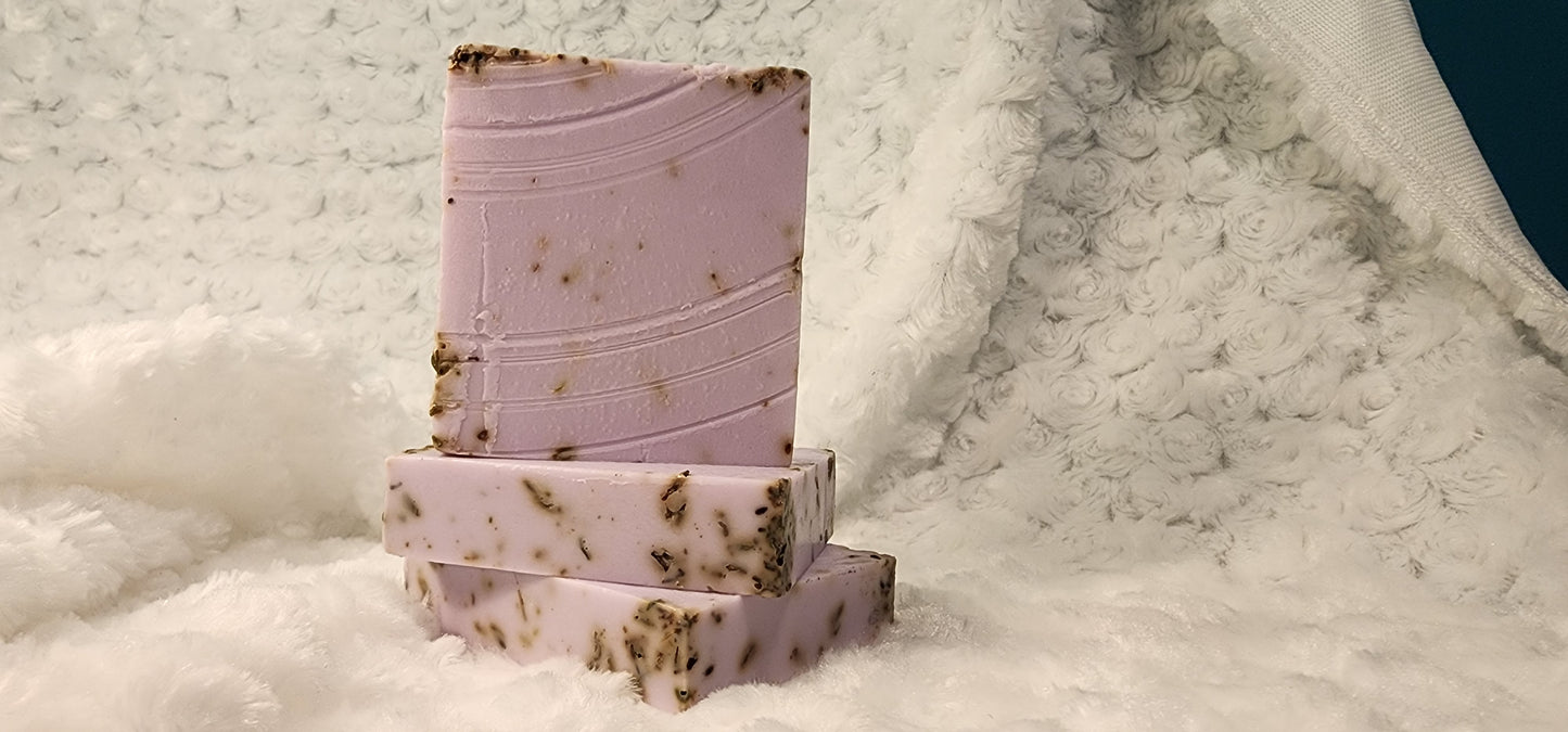 🌿 Lavender Bliss Goat’s Milk Soap