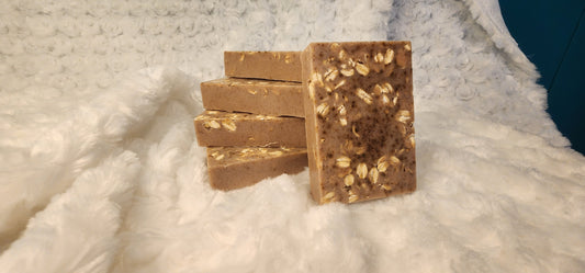 Apple Spice Oatmeal Soap – Nourishing Shea Butter Blend